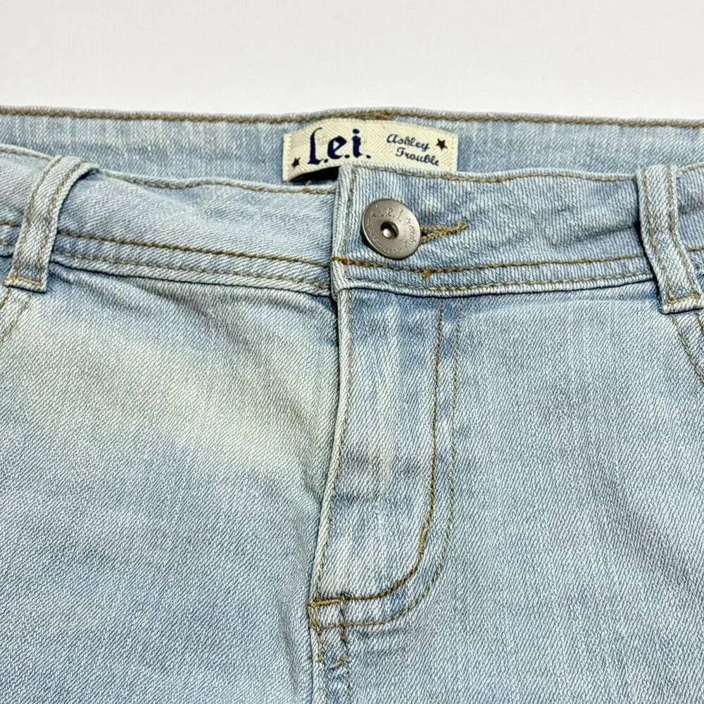 Vintage l.e.i. 